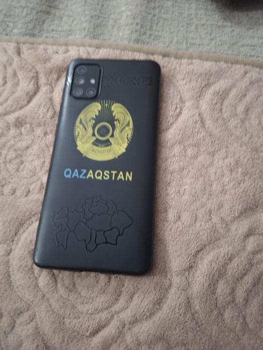 Продам Samsung A71 в хорошем состоянии