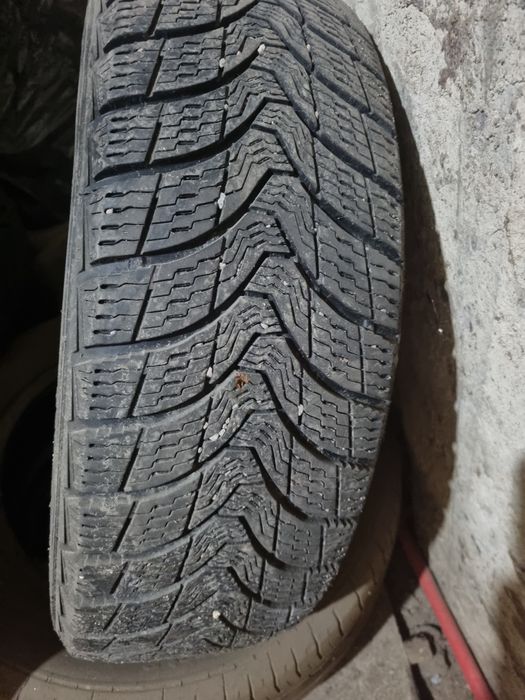 Зимни гуми 215/60/16
