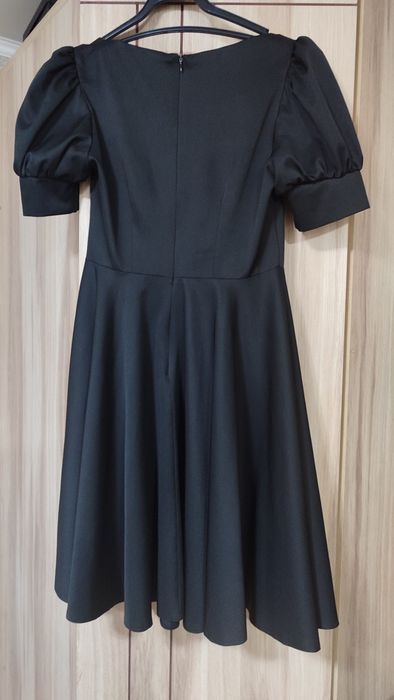 Платье чёрное на девушку