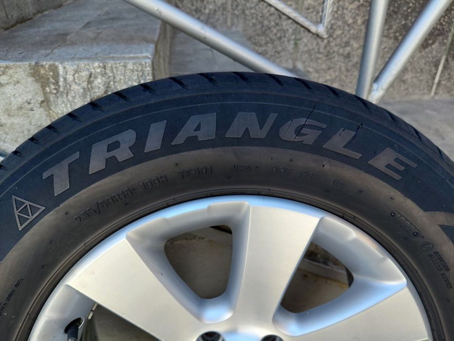 Гуми с джанти 235/60/16 за VW Tiguan