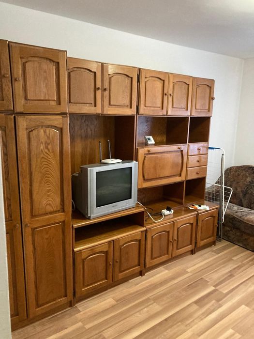 Închiriez garsonieră Brașov.Tel.0745077258