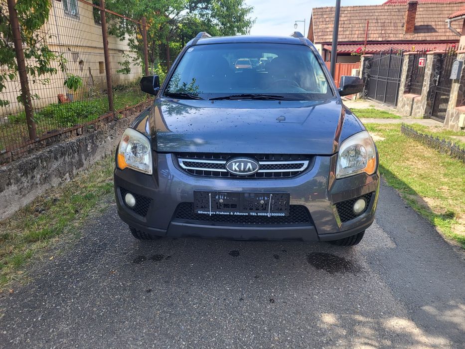 Vând Kia Sportage diesel 4 x 4 150 de cai   6 viteze