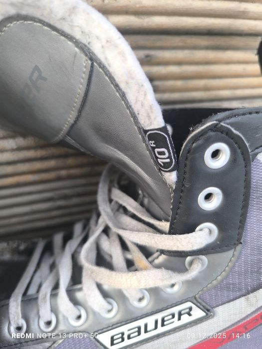 Продам коньки BAUER.