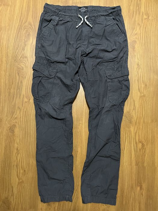 Pantaloni cargo si blugi barbati Nike si alte firme