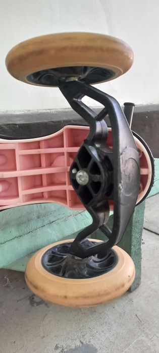 Продается детский самокат.