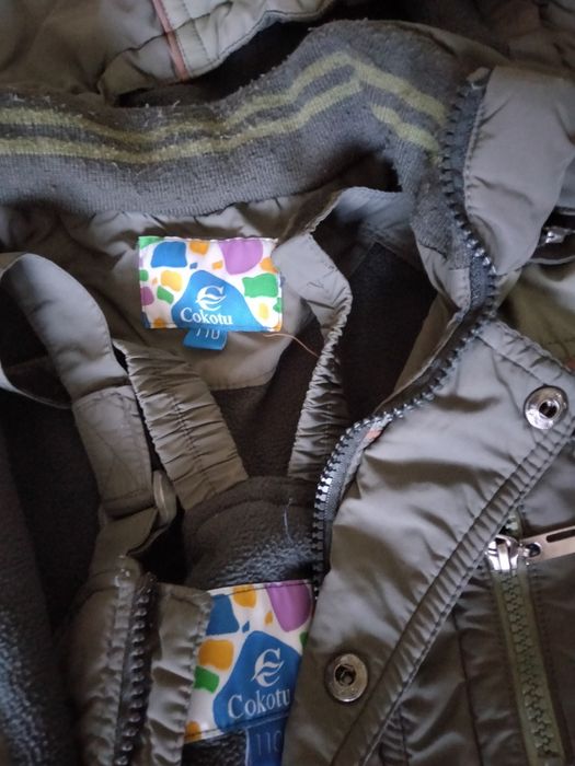 Продам костюм весенний.