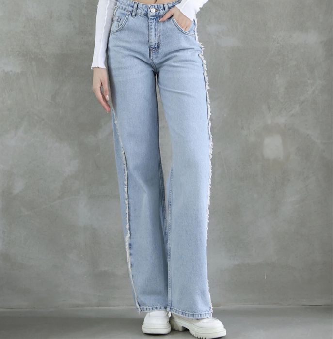 Светло сини дънки, размер 34