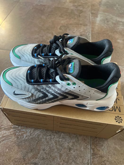 Чисто нови маратонки Nike Tw airmax номер 40