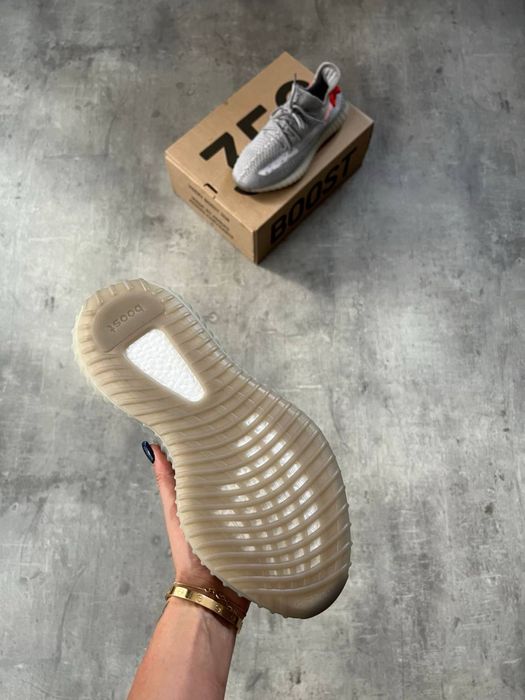 Yeezy Boost 350 V2 Tail Light