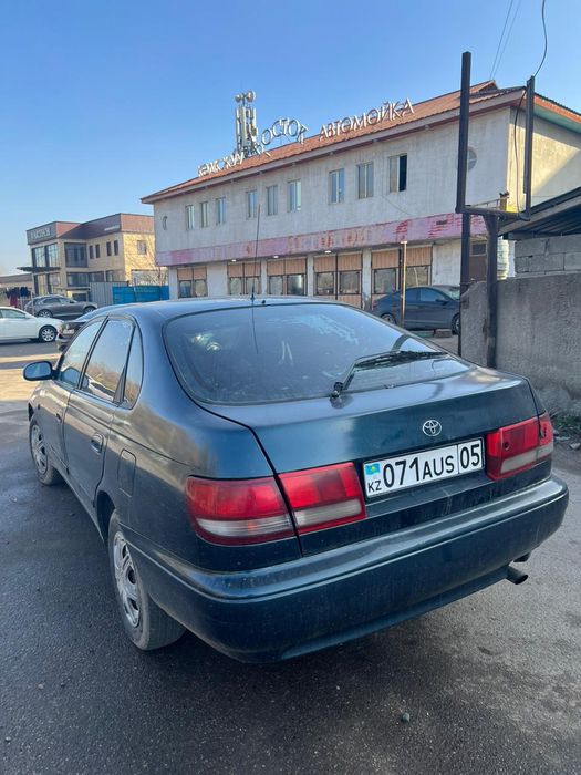 Сатылады Тойота Карина е 1.6