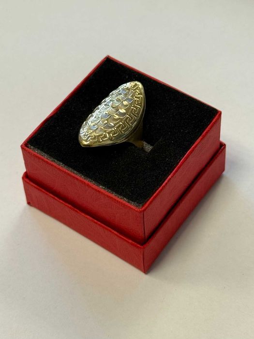 *** Много Красив *** Златен пръстен 14к 2.69гр