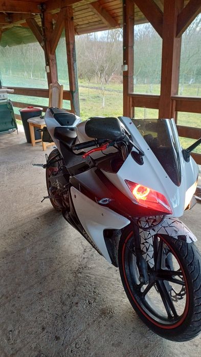 Vând Yamaha YZF-R125, prima generație, an 2008,
