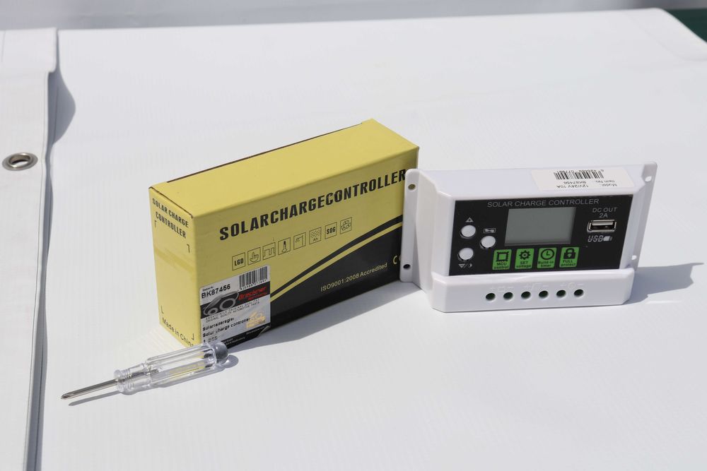 Regulator Breckner Germany tensiune panou solar 10A 12V/24V