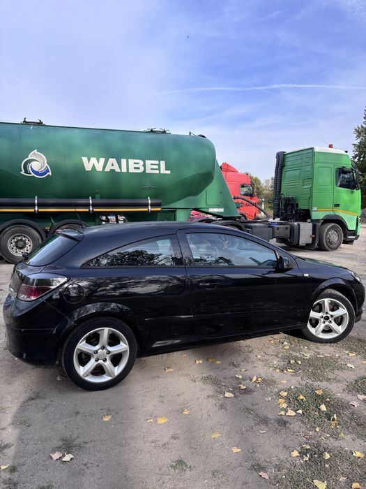 Opel astra h gtc