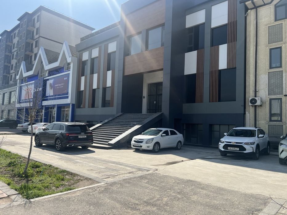 Отдельно стоящее здание. Мирабадский р-н. 8.3 сот. 1900 м²