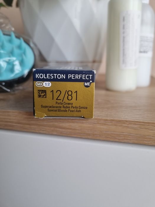 Боя Wella Koleston 12.81,оксидант 6%/12%,масажор за глава, Scwarzkoph