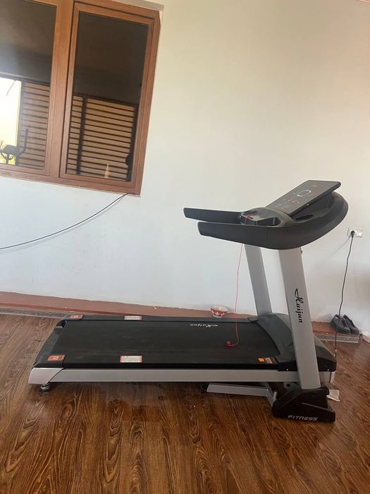 Begavoy daroshka va trinajorli vekil birgalikda sotiladi