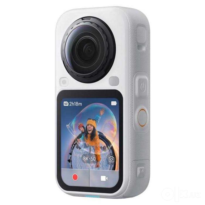 insta360 X6 8K 360 Camera Essentials Bundle