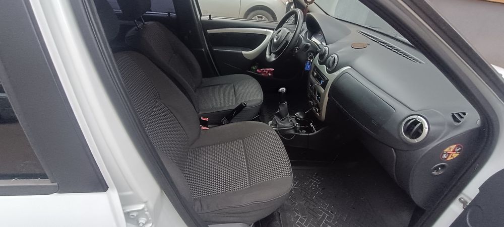 Dacia Logan 2012 varianta Full