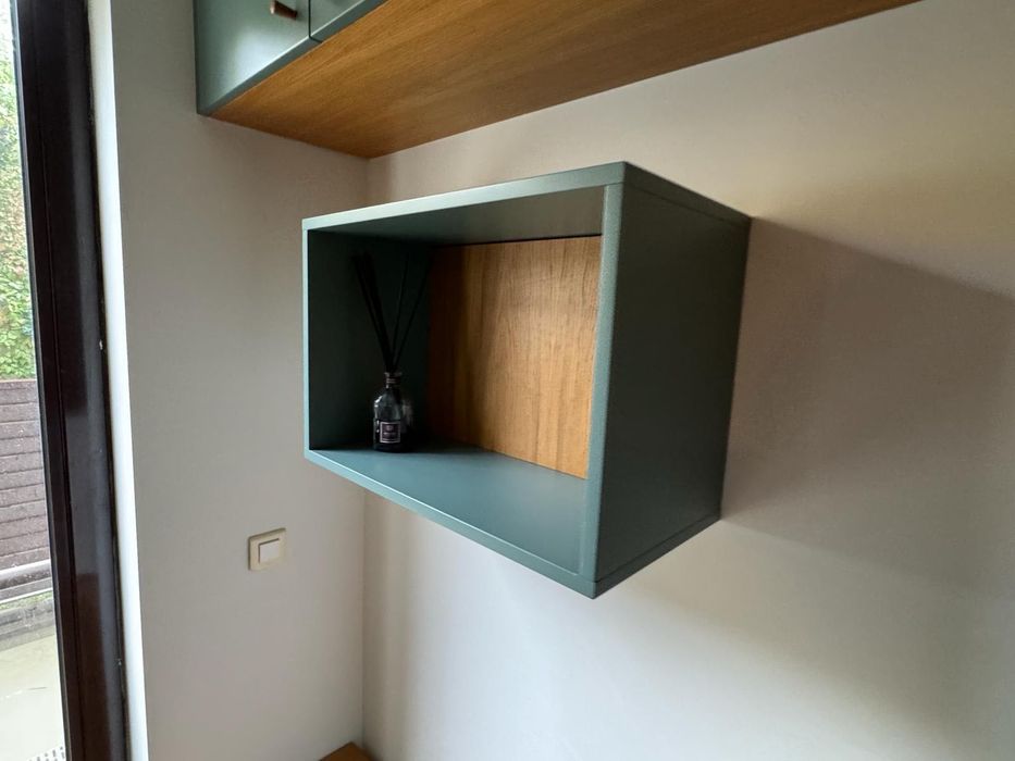 Corpuri sufragerie suspendate