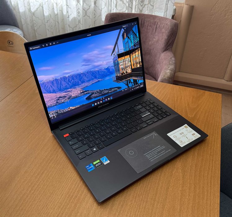 Лаптоп ASUS Vivobook Pro 16X