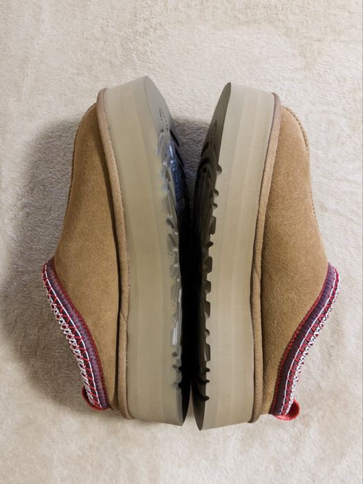 UGG Tazz II 37