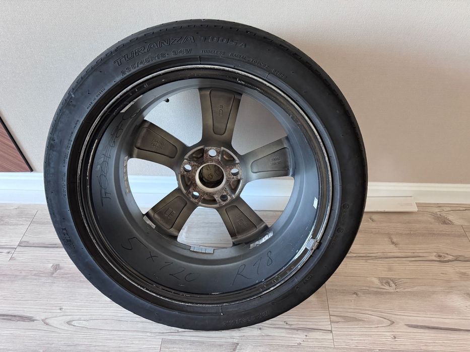 Продаю оригинальные диски с резиной