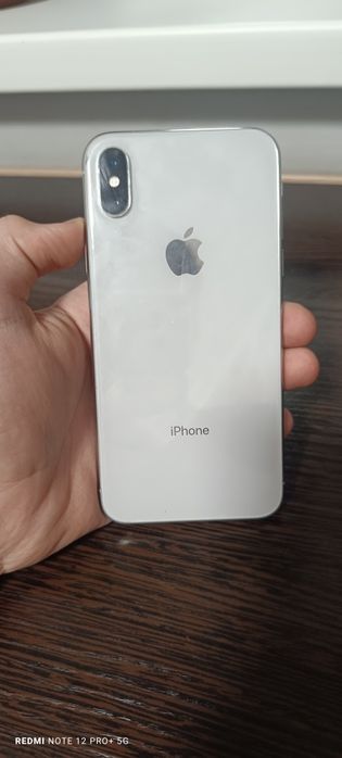 Продаю  iPhone X