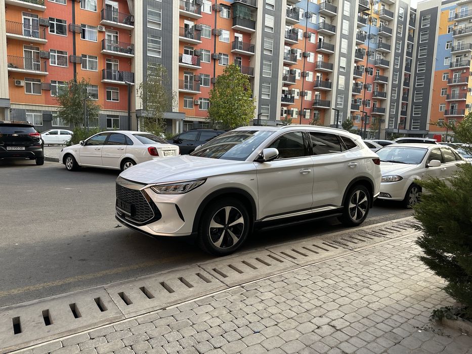 Продаю свой BYD Song Plus DMi AWD 2023 гибрид