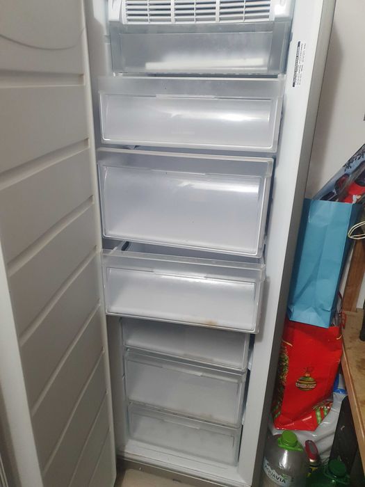 Vanzare congelatot Ariston Hotpoint