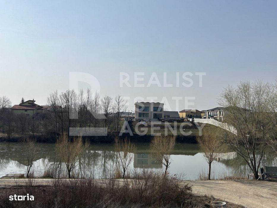 Casă P+1, 315 m² utili | Teren 1.530 m² | Pe malul lacului Ostratu