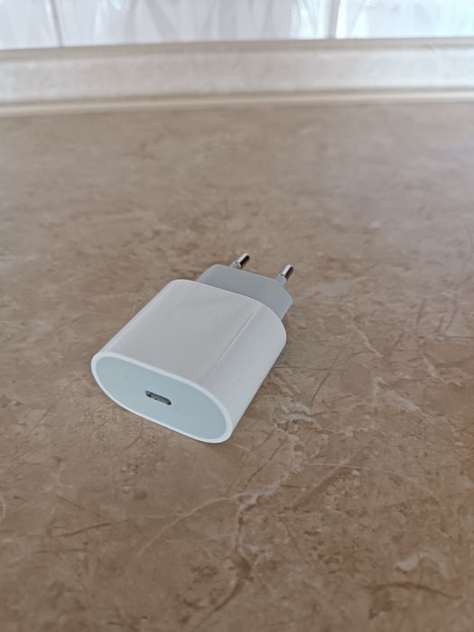 Оригинальная зарядка для iPhone