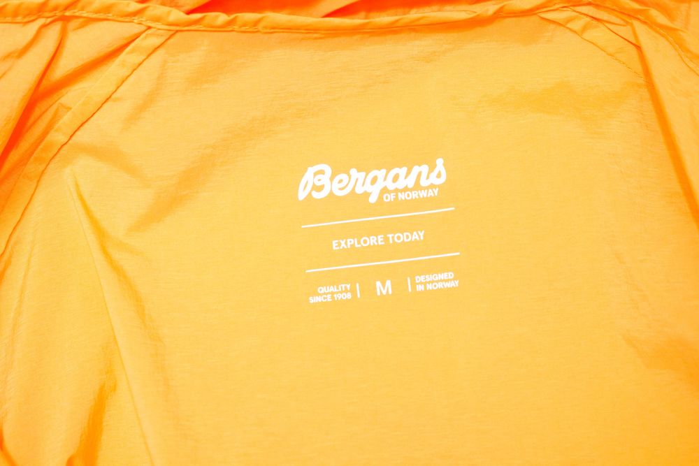 BERGANS Cecilie LT Wind Anorak дамско яке тънко с качулка ветровка М