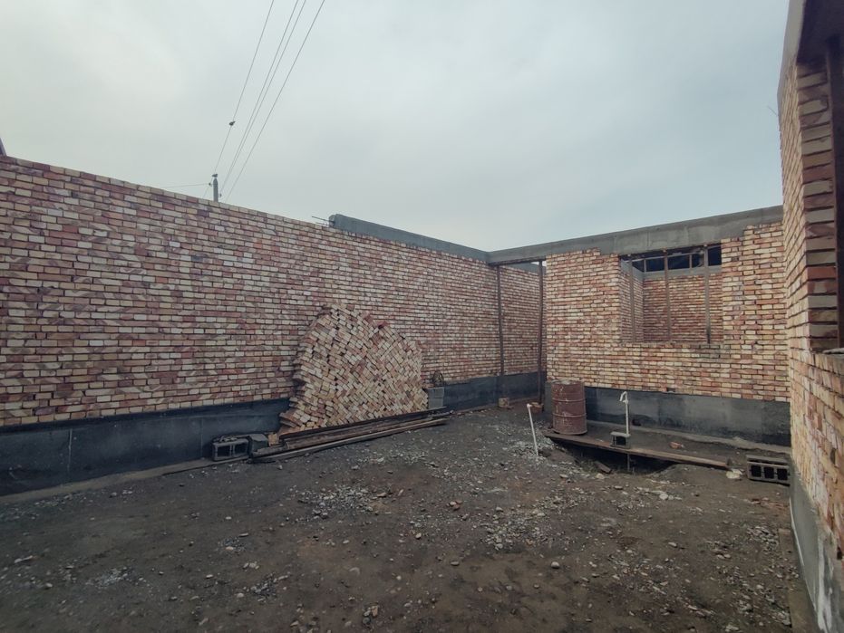 Ховли уй Хужамагиз кучада 2 сотих