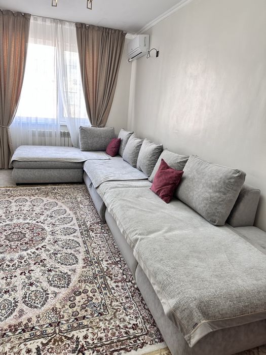 Продается диван в отличном состояний