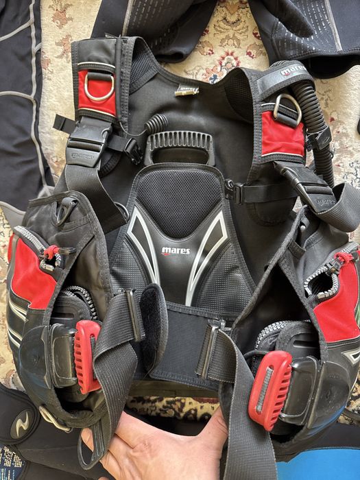 Снаряжение для дайвинга, жилет BCD