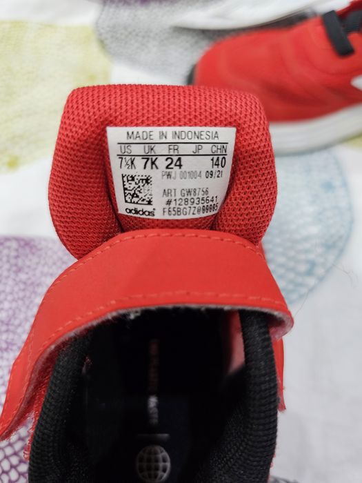 Чисто нови оригинални маратонки Adidas 24 номер