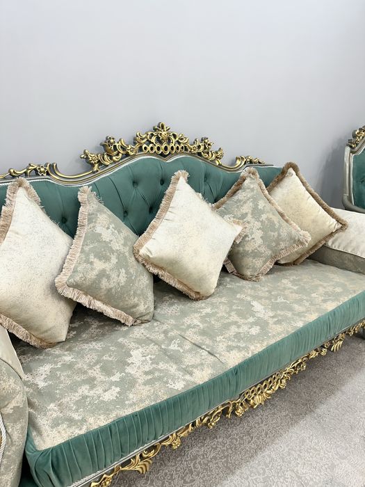 Диван с креслами