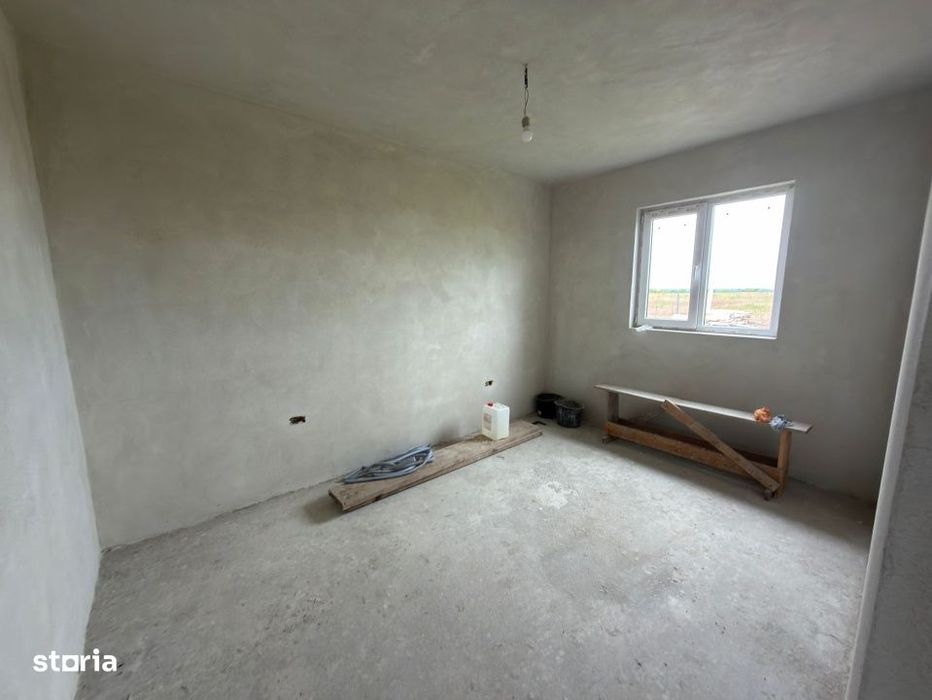 Casa de vanzare, 80 mp, Izvorul Rece