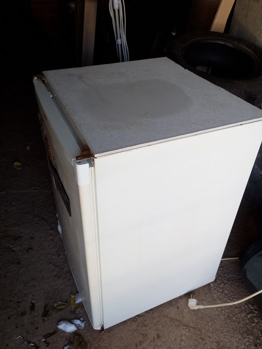 Хладилник Bosch ( неработещ)