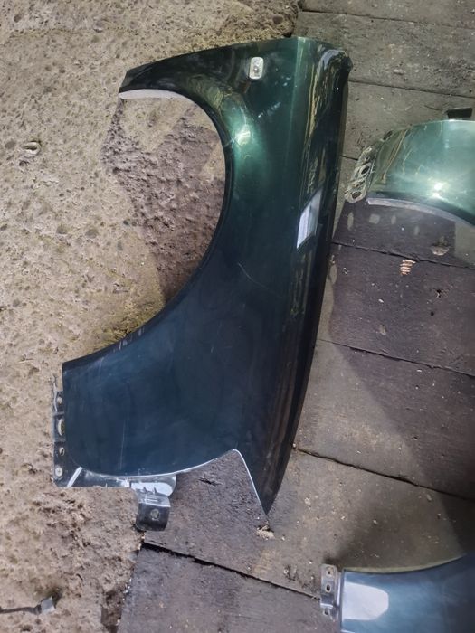 Aripi față Audi A6 C5 în stare impecabila fără rugină!