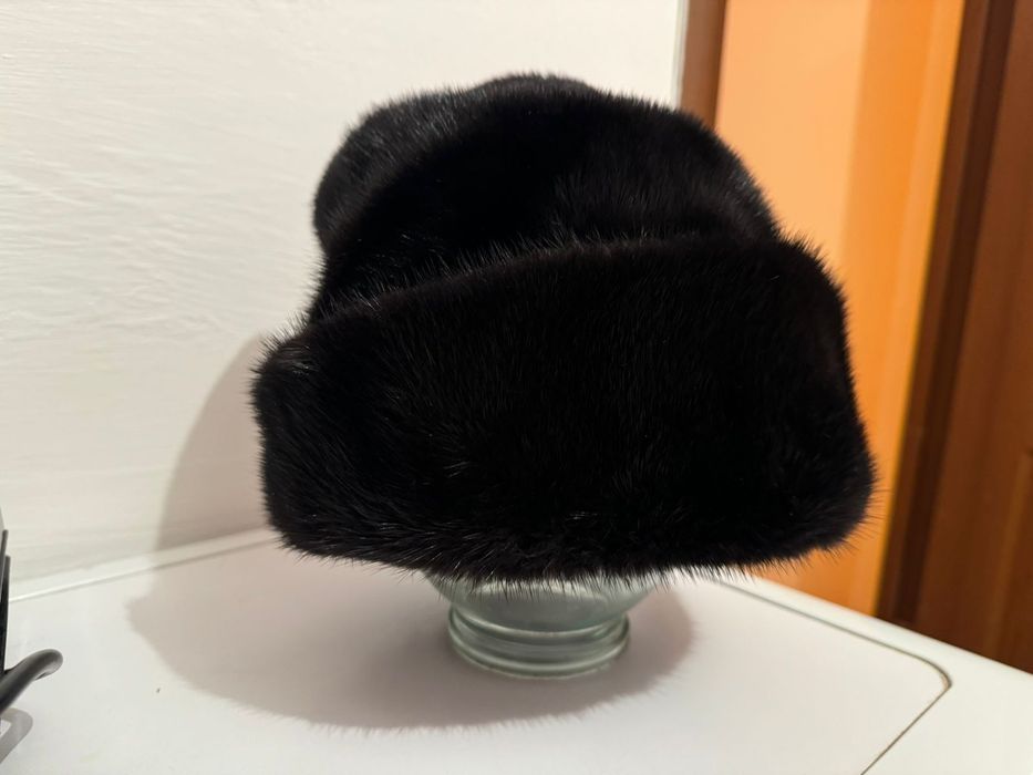 Продам женский норковый шапка