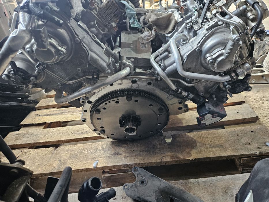 Двигател от  Vw Touareg 3.0 V6 340к.с. код : DCB