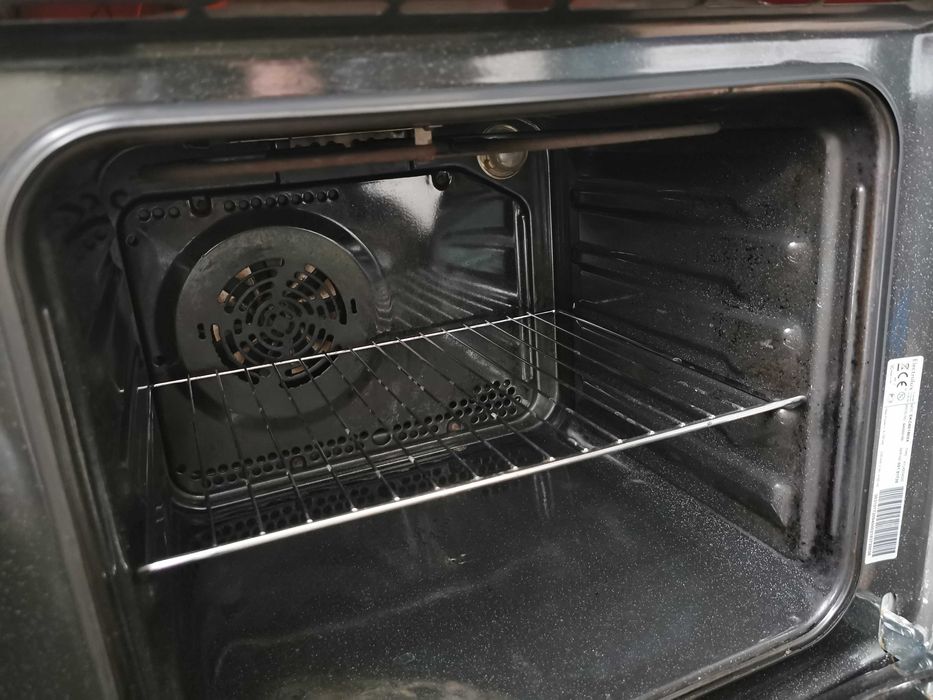 Продавам готварска печка Electrolux