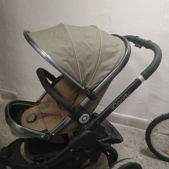 Продавам детска количка icandy