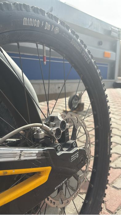 Bicicleta Nukeproof downhill