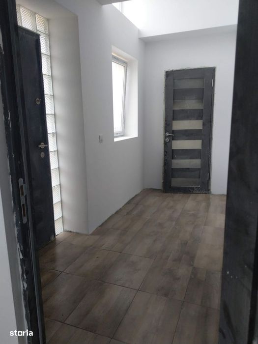 Casă renovată în 2020, teren 1.354 mp – Ghindeni, Dolj
