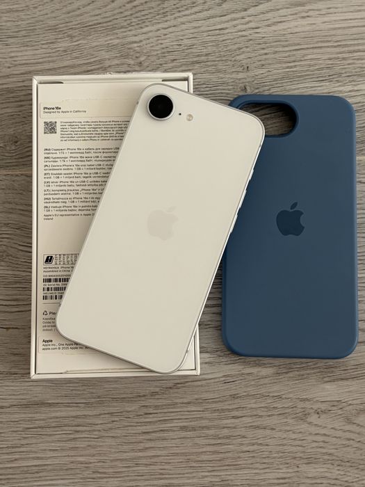 Продам iPhone 16E