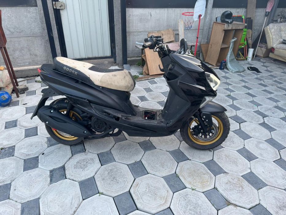 Продам макси скутер 150 куб