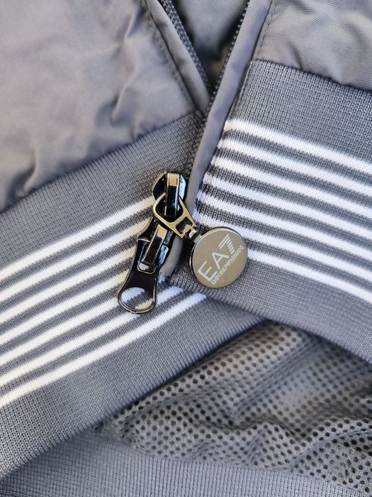 EA7 Emporio Armani  XL яке
